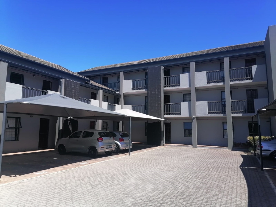 To Let 1 Bedroom Property for Rent in Lansdowne Western Cape